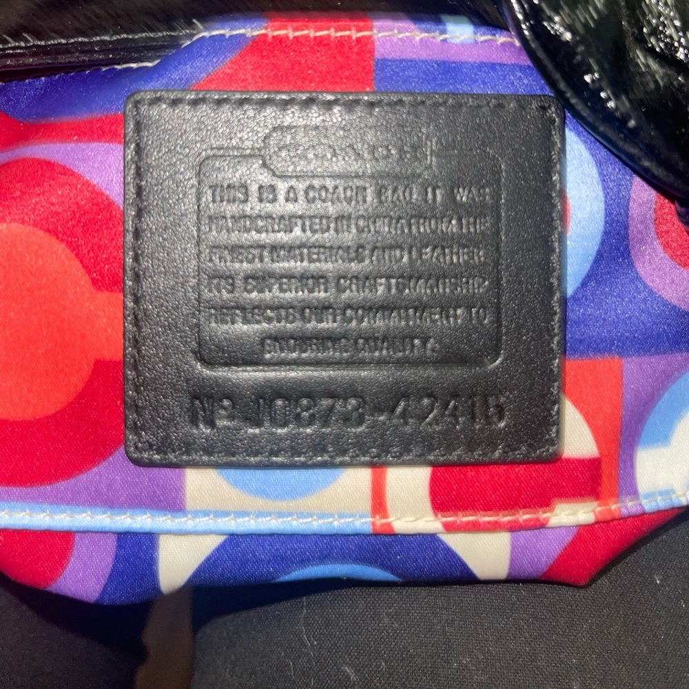 Coach Shiny Black Shoulder Bag - Picture 2 of 3